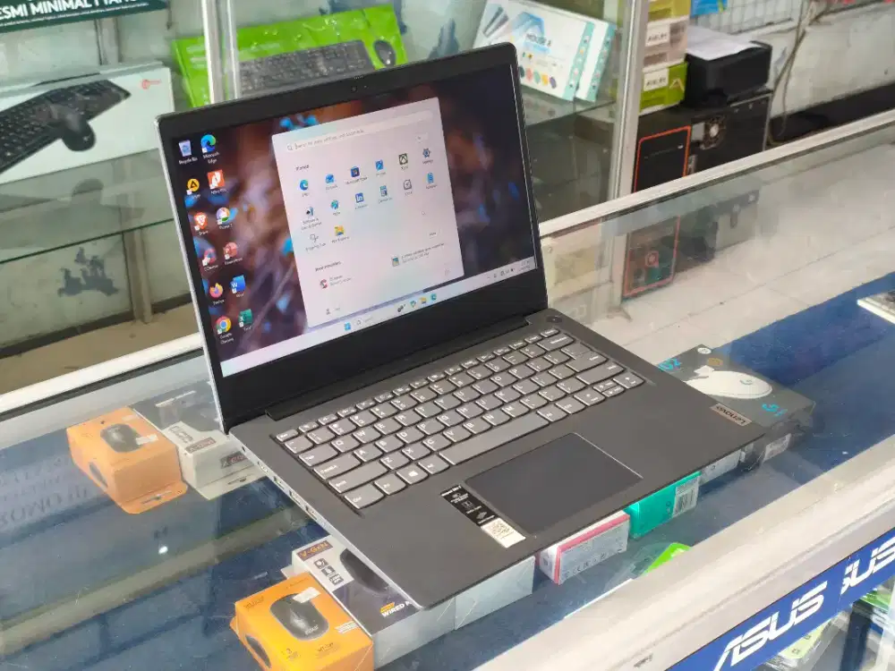 Lenovo Slim 3 Intel Core i5 gen 10 SSD NVME