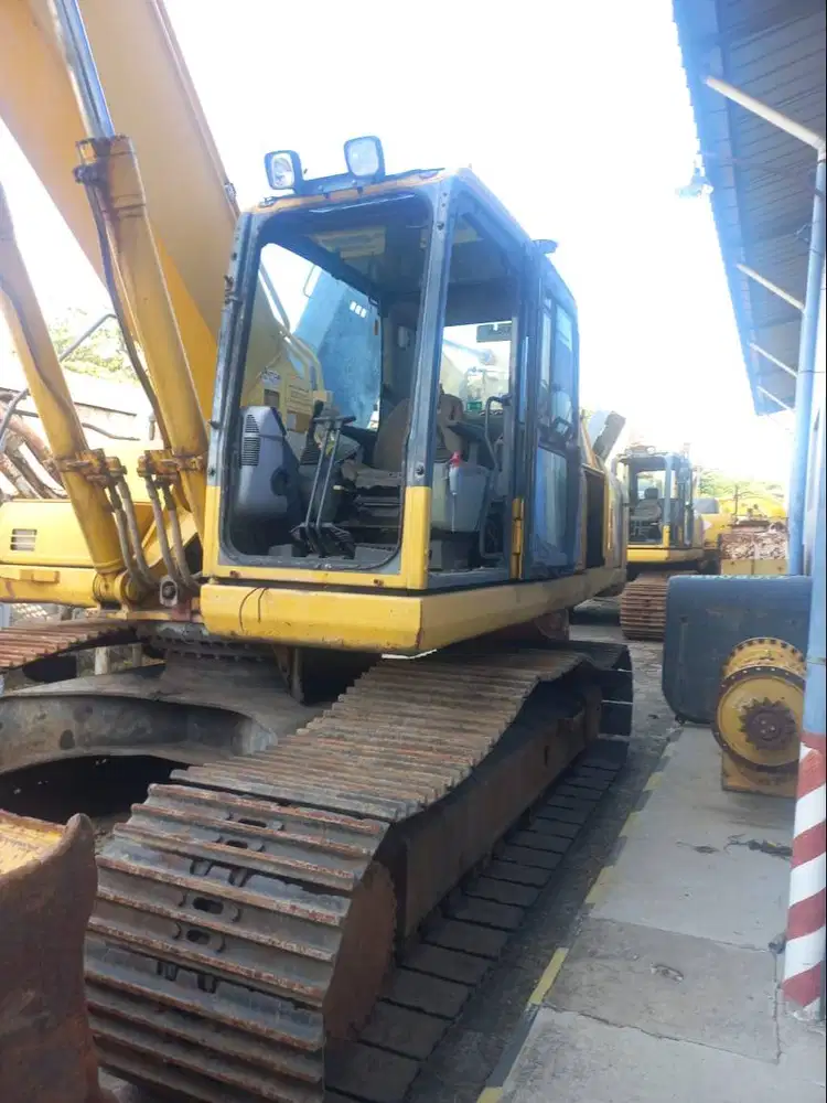 Exca 30T Komatsu PC300 SN J.40057