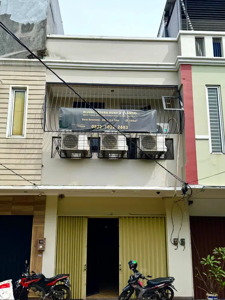 Dijual cepat bangunan ruko strategis & parkir luas di Jakarta Barat