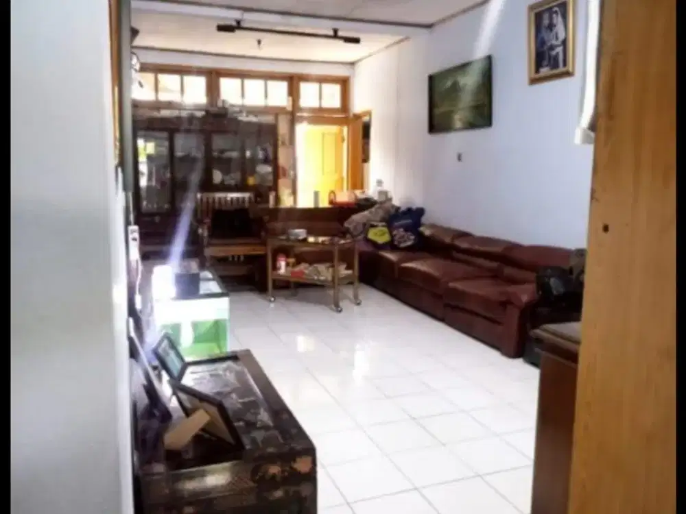 rumah di jual di mahkota simprug