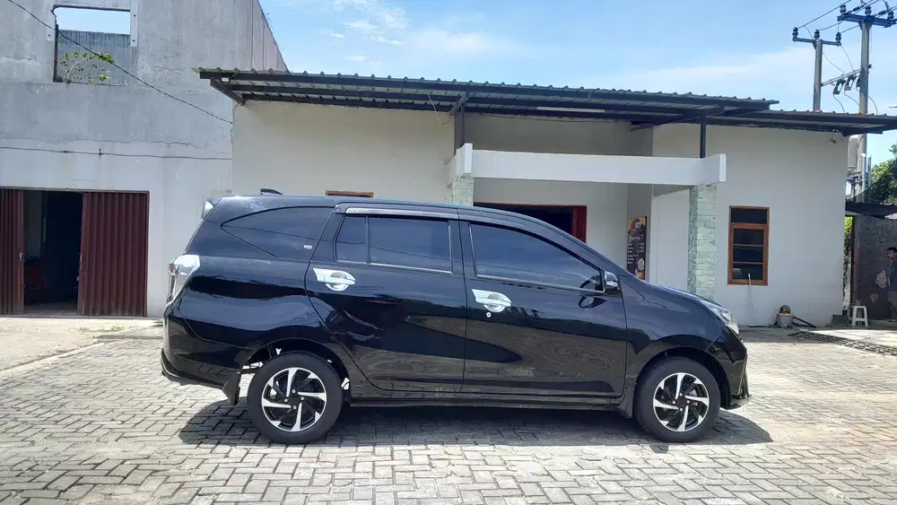 Daihatsu Sigra R at 2023 dp 500rb km 13rb