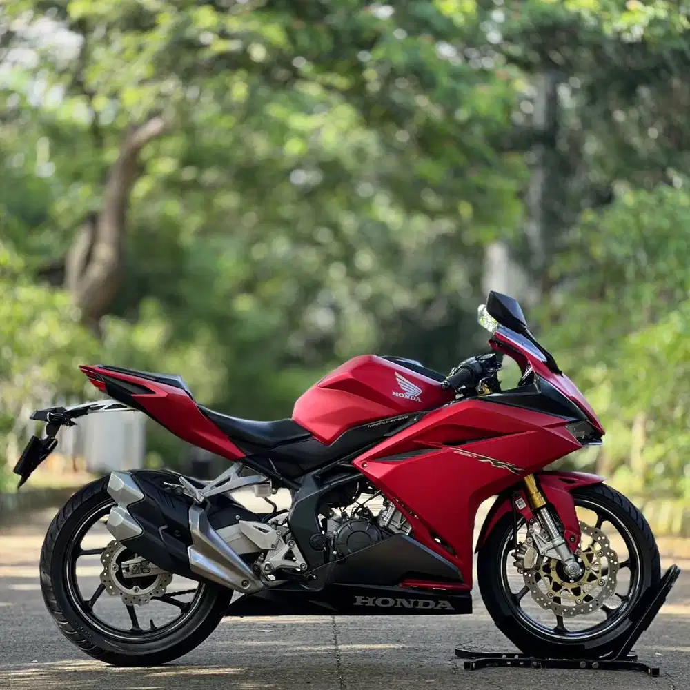 HONDA CBR 250RR NON ABS MERAH DOFF 2018 KM LOW PAJAK PANJANG SUPERB