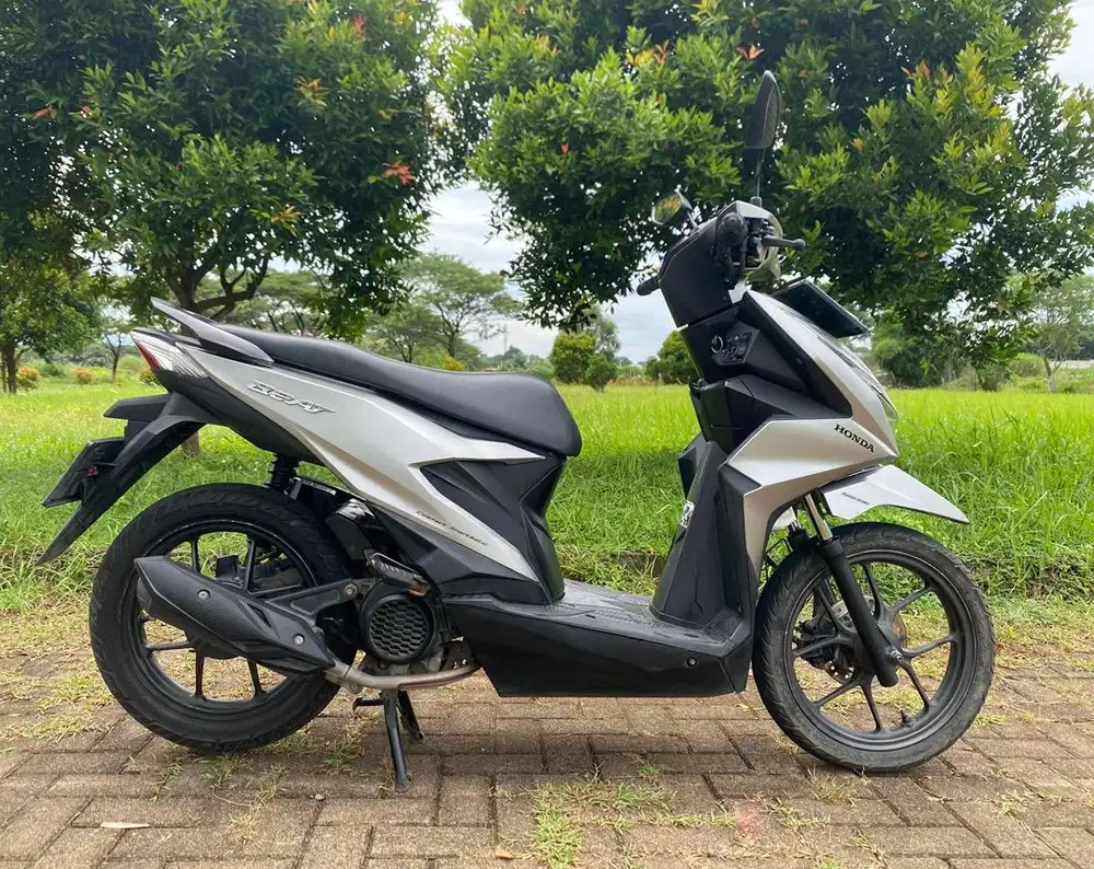 DIJUAL CEPAT HONDA BEAT DELUXE CBS ISS 2020 KONDISI ISTIMEWA !