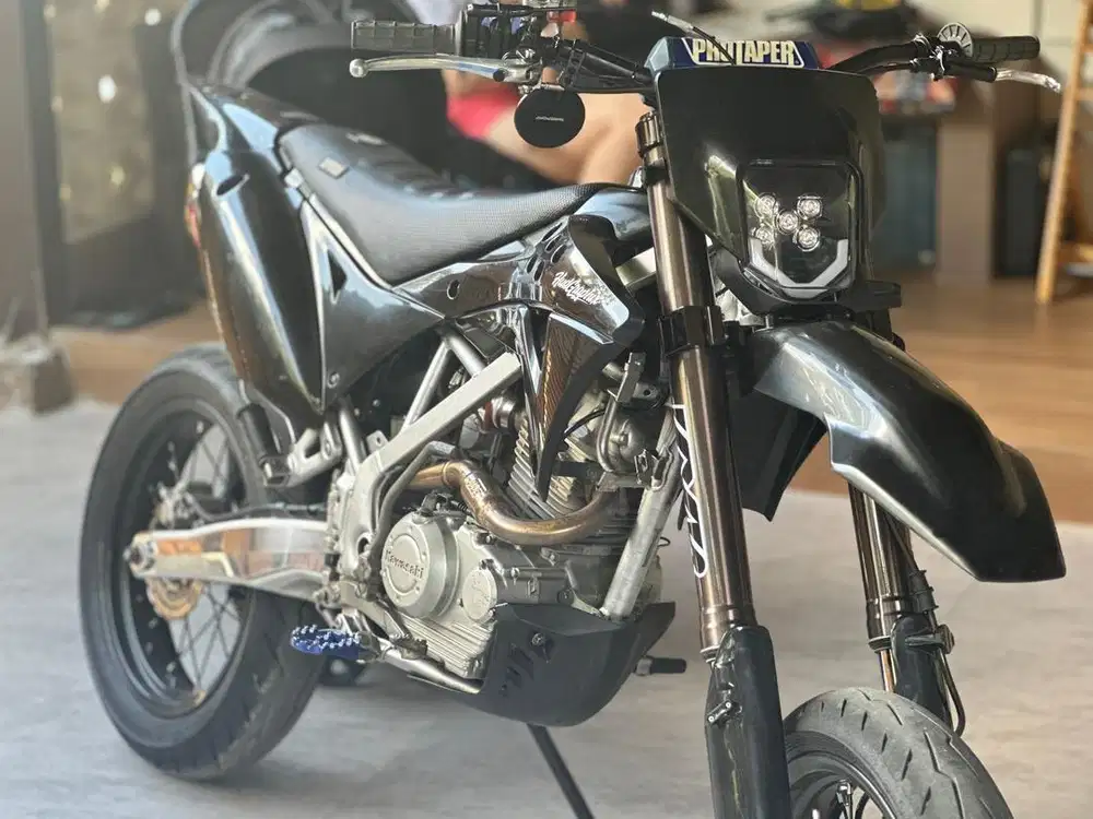 KLX 150 BF SUPERMOTO FULLSPEC