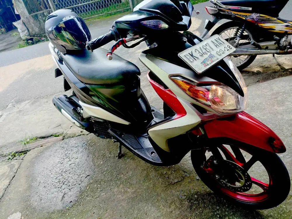 Yamaha Xeon Karbu 2010 Surat Lengkap