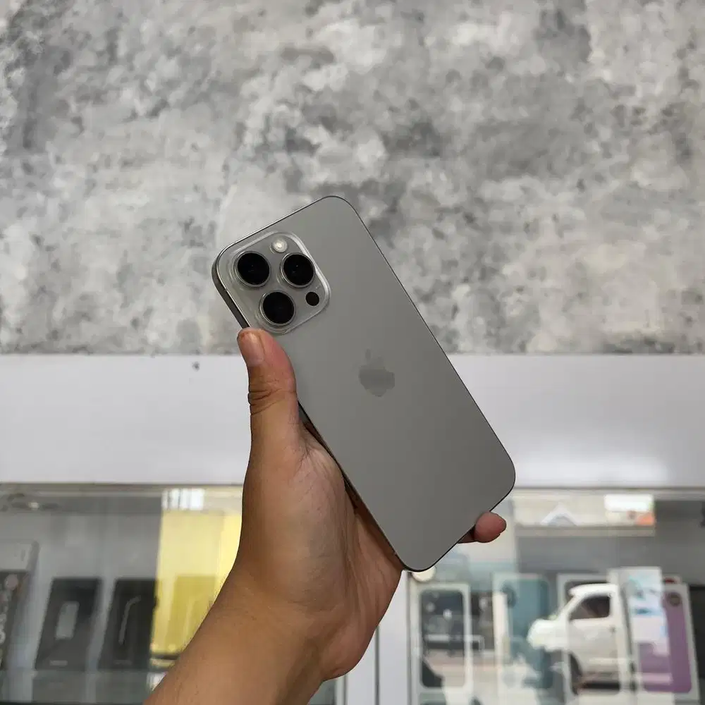 Iphone 16 Pro Max 512gb iBox fullset original dan bergaransi. Bisa TT