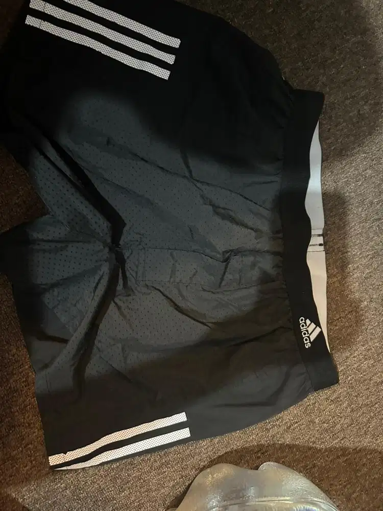 CELANA PENDEK RUNNING ADIDAS