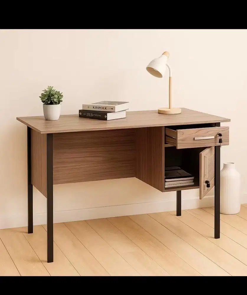 Meja kerja plus kursi