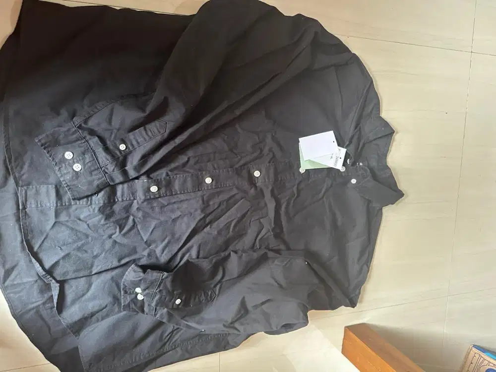 KEMAJA LENGAN PANJANG KONDISI BARU MERK H&M