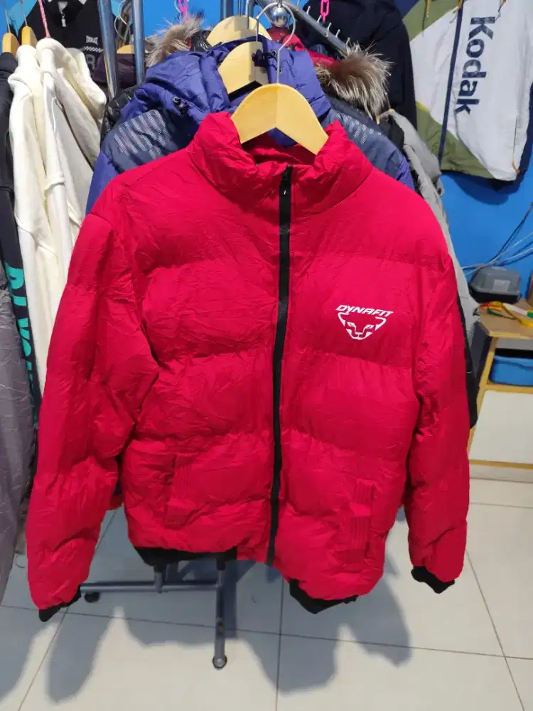 Jaket bulang puffer dynafit merah