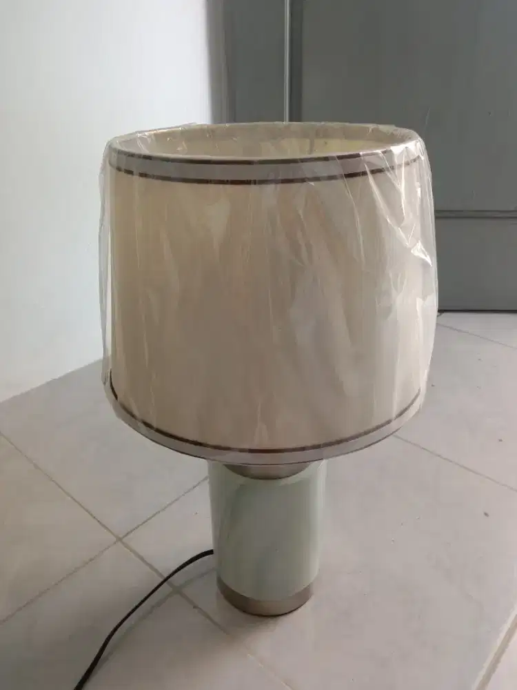 lampu tidur englare marmer