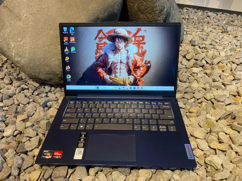 Lenovo Ideapad Slim 3 Processor AMD Ryzen 5 7520U /Ram 8GB /SSD 512GB