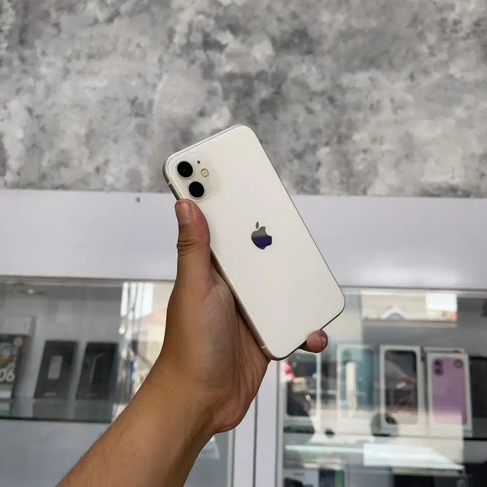 Iphone 11 64gb iBox mulus fullset original. TT juga bisa