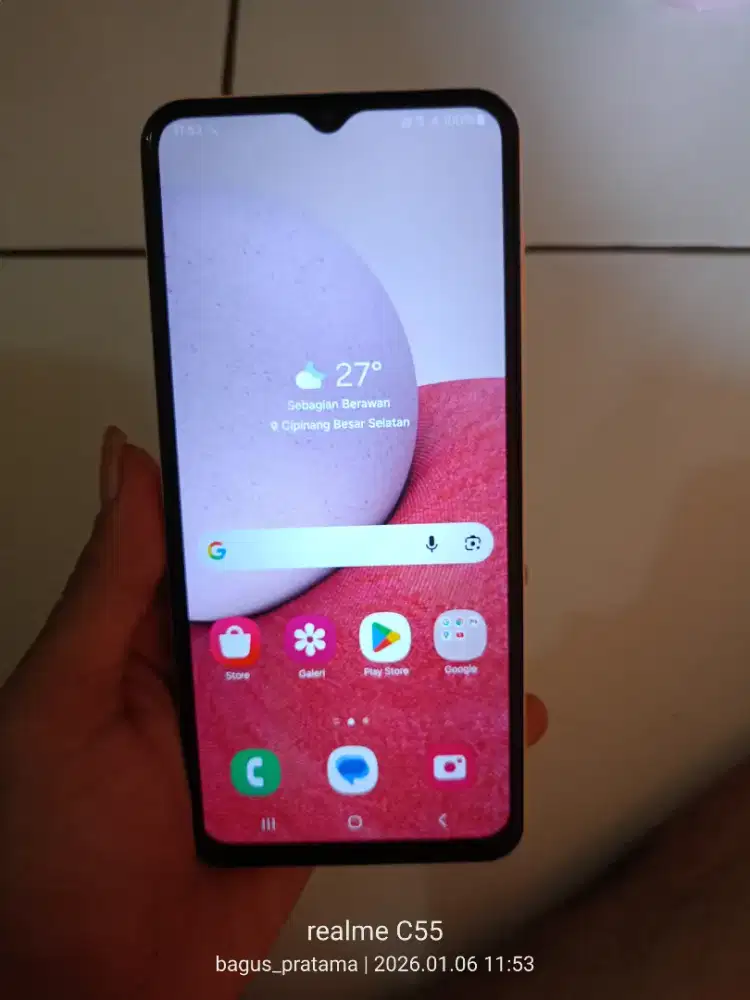 bantuin tmen mau jual galaxy a13 4+4/128 fullsett msih mulus bgtt