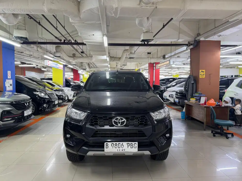 HILUX DOUBLE CABIN G MANUAL 2024 KM LOW
