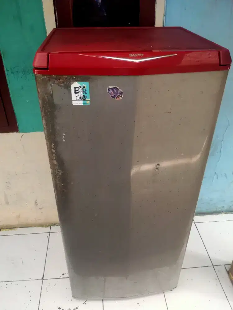 Kulkas sanyo 1 pintu