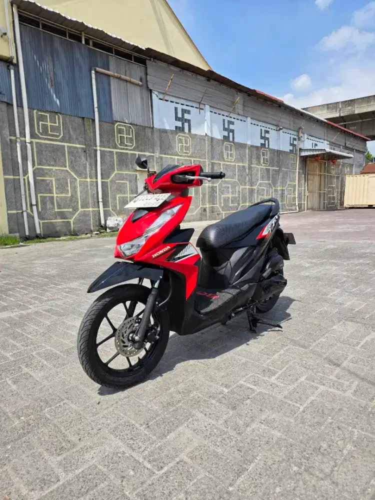 Honda Beat CBS Hitam Merah 2023
