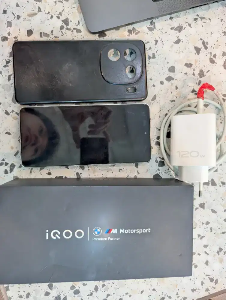 IQOO 12 16/512Gb murmer TT/BT