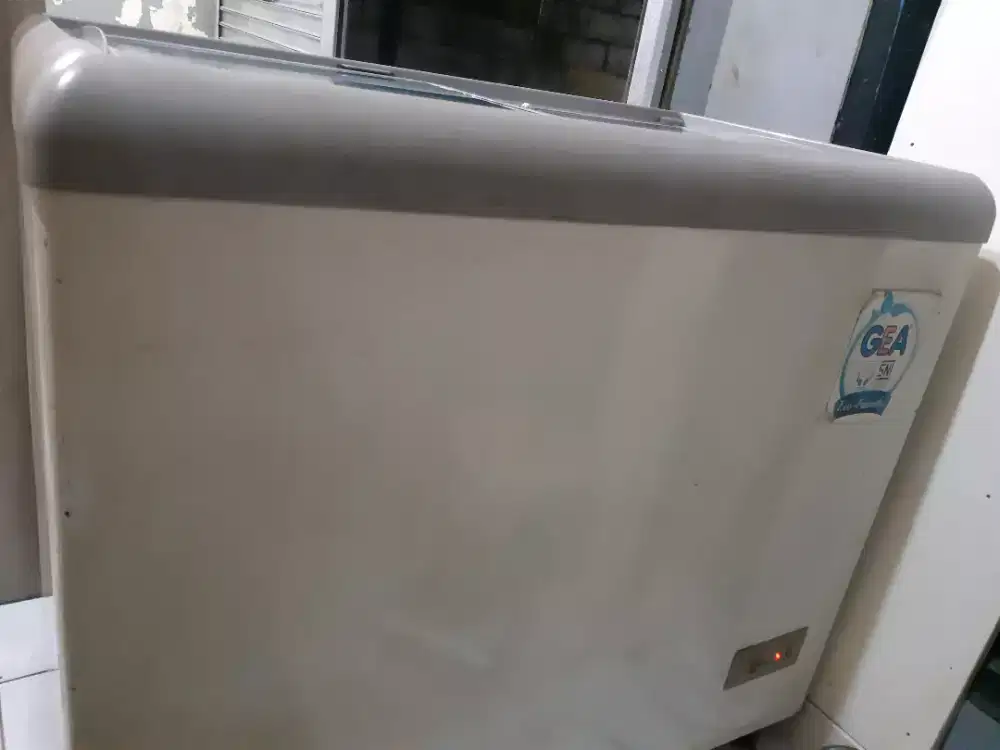 Freezer GEA slide kaca