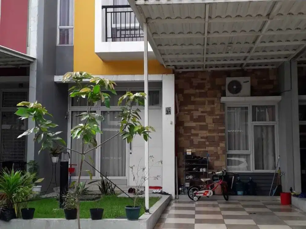 Rumah bergaya minimalis di Metland Menteng.