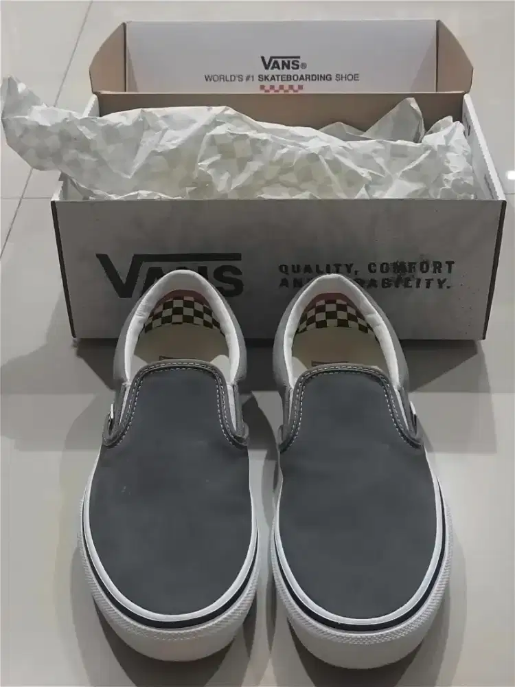 Sepatu Vans Skate Slip On Authentic