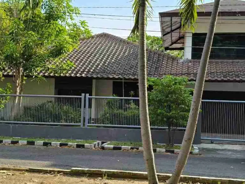 Rumah Darmo baru Timur siap huni