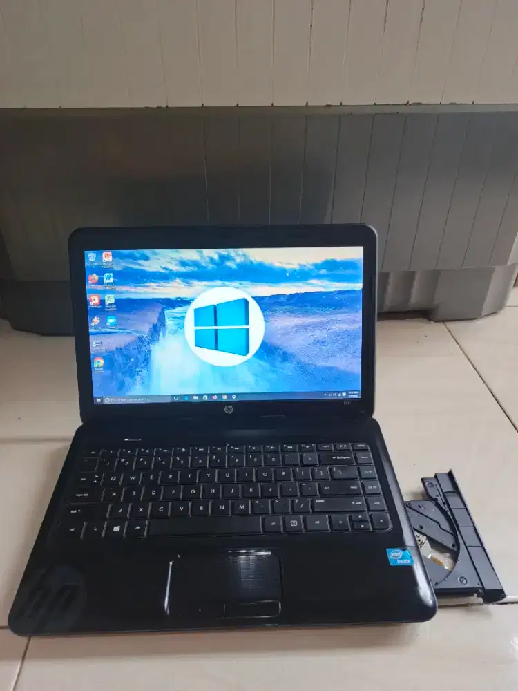 Laptop hp ram 10gb batre awet layar 14 inch siap pake ktk mnus (Nego)