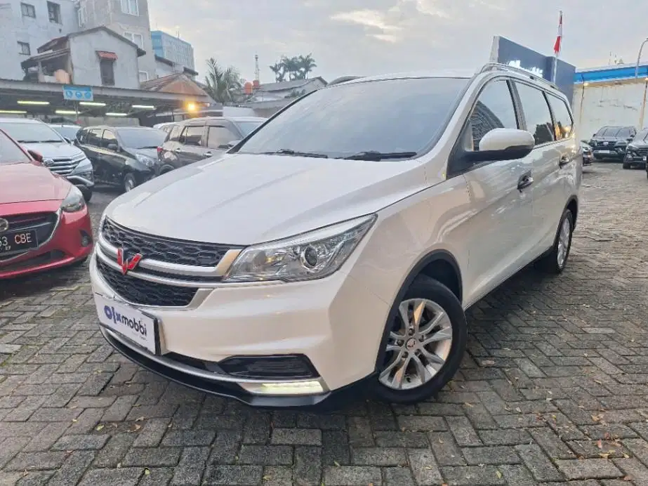DP Rendah  7JT Wuling Cortez 1.5S T Lux+ Bensin-AT 2021 Putih