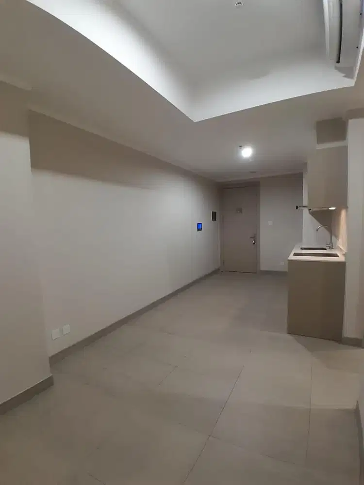 disewakan 3 bedroom semi furnish menara Jakarta kemayoran