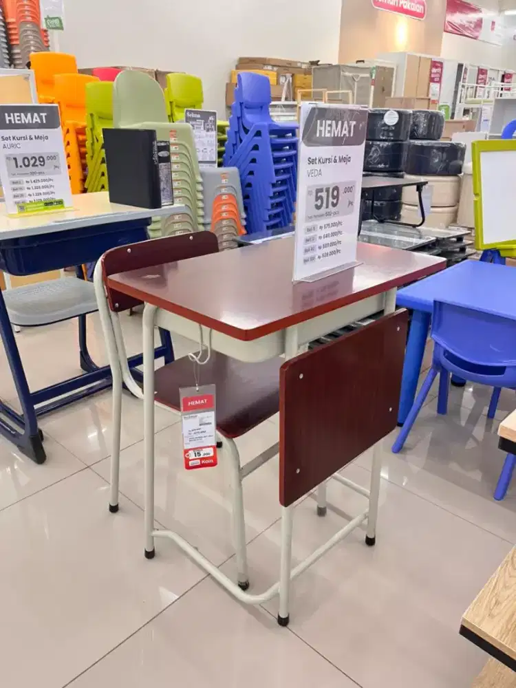 Meja sekolah set