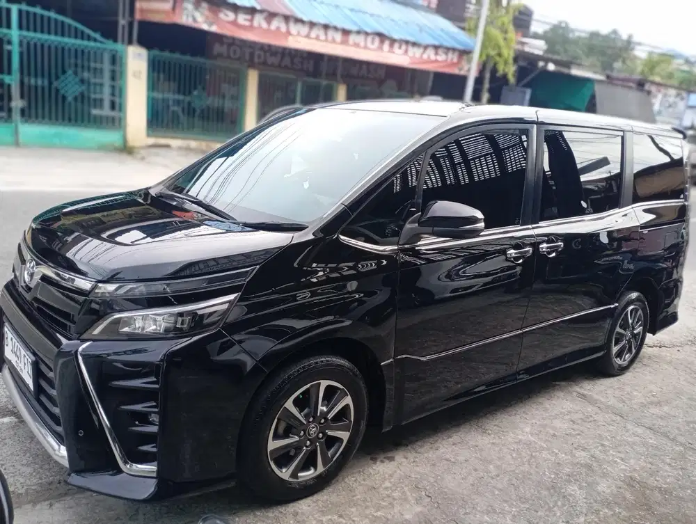 Toyota Voxy 2018 Bensin