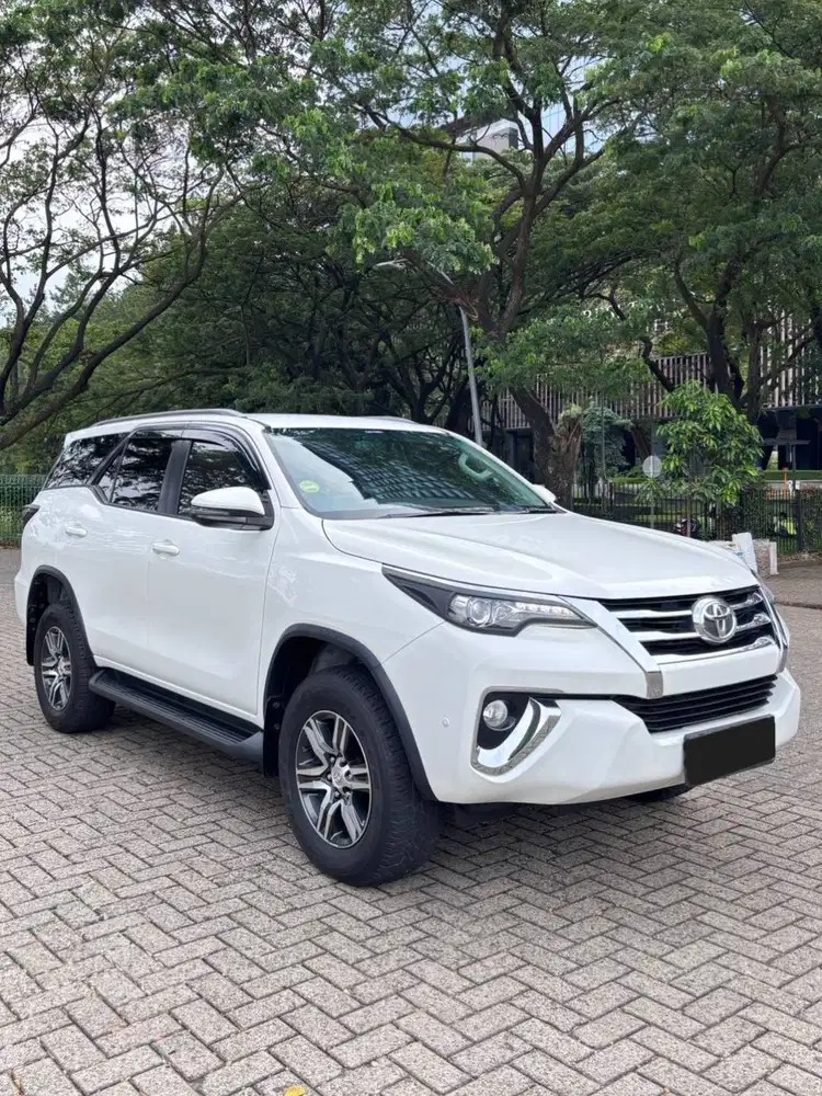 TOYOTA FORTUNER 2.4 G AT Matic 2019 Diesel DP 20 juta