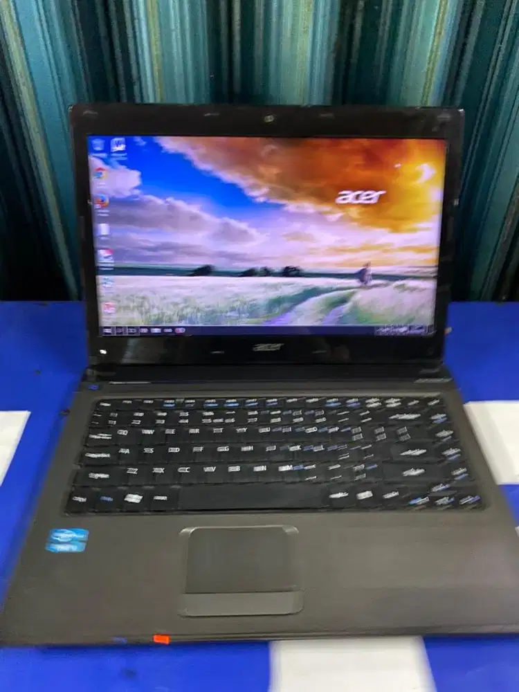 Laptop acer aspir 4572