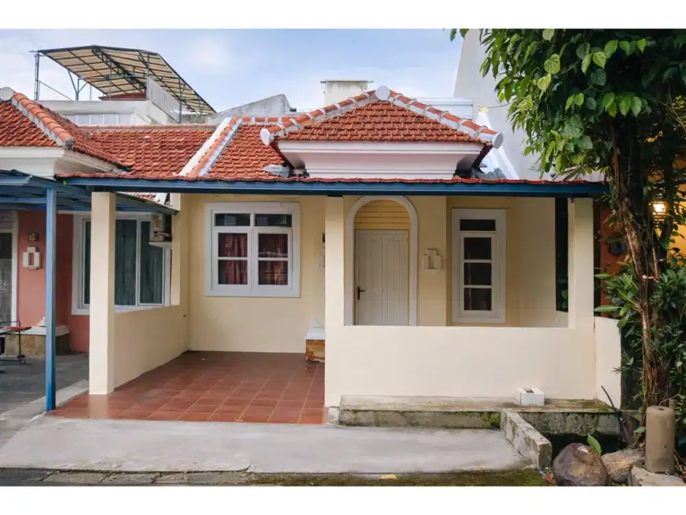 DISEWA RUMAH 2 LANTAI BAGUS STRATEGIS MURAH SIAP HUNI SENTUL CITY