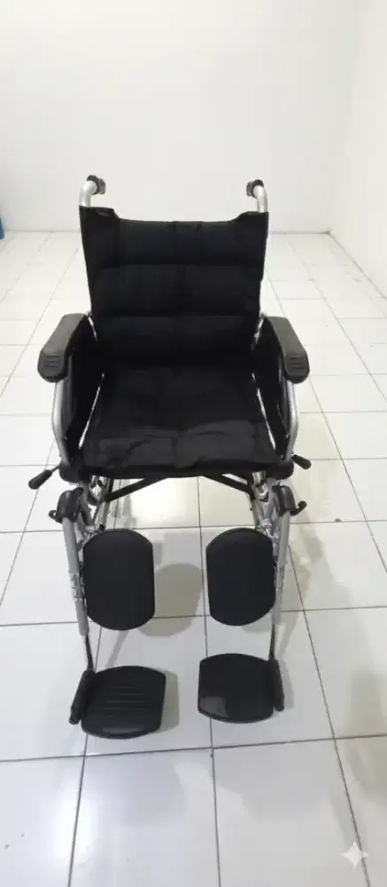 Kursi Roda merk Kaiyang Medical Bekas