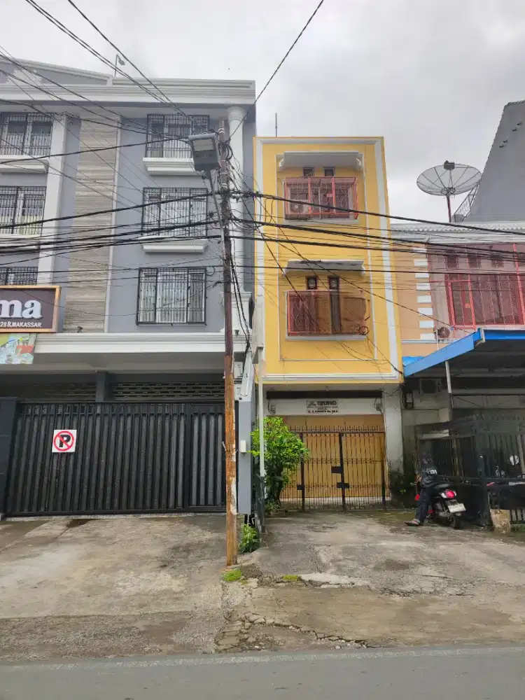 Di sewakan Ruko Poros