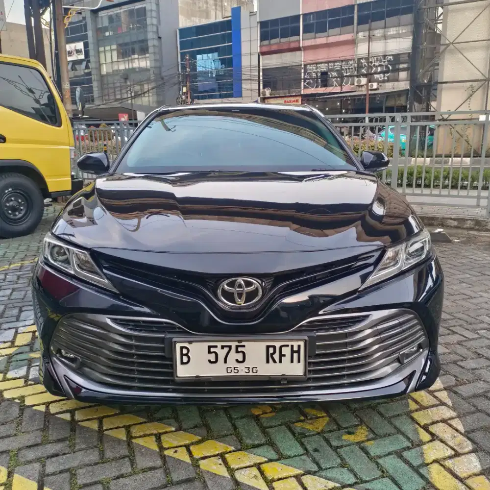 Camry V 2020 tangan pertama orisinil terawat harga cash nego