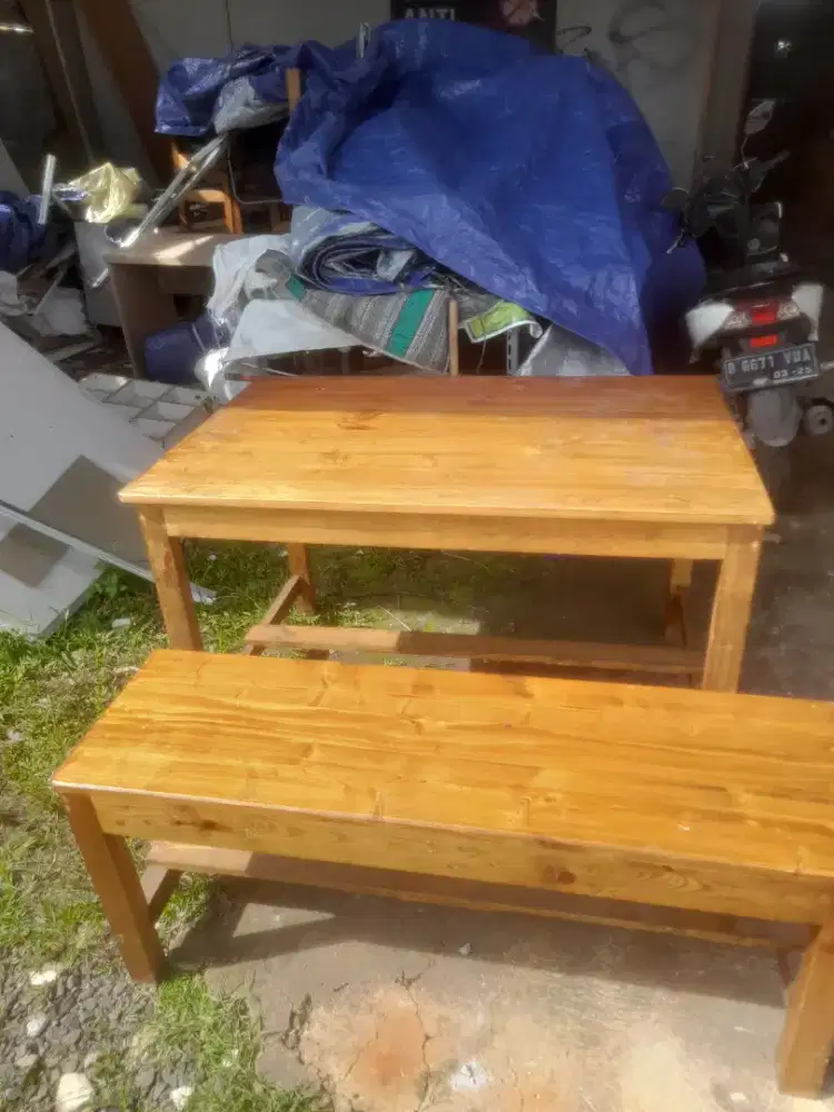 Meja rumah makan pas yang baru buka usaha kuliner(MEJA=5BANGKU=10)