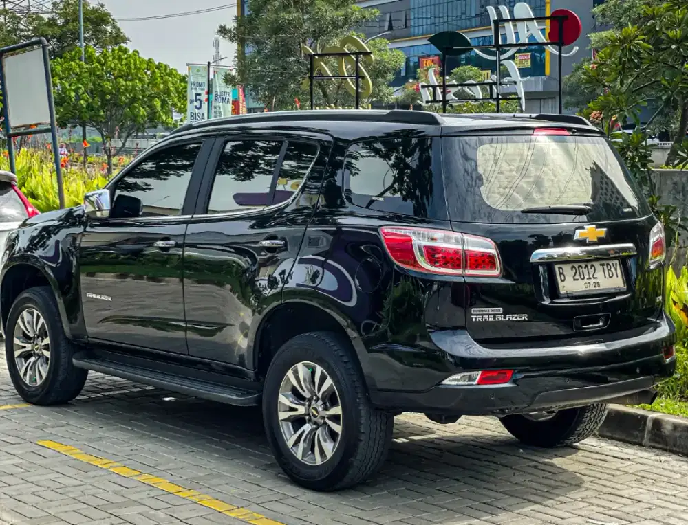 CHEVROLET TRAILBLAZER 2.5 LTZ 4×2 MATIC 2018 (Nik 2017) HITAM METALIK