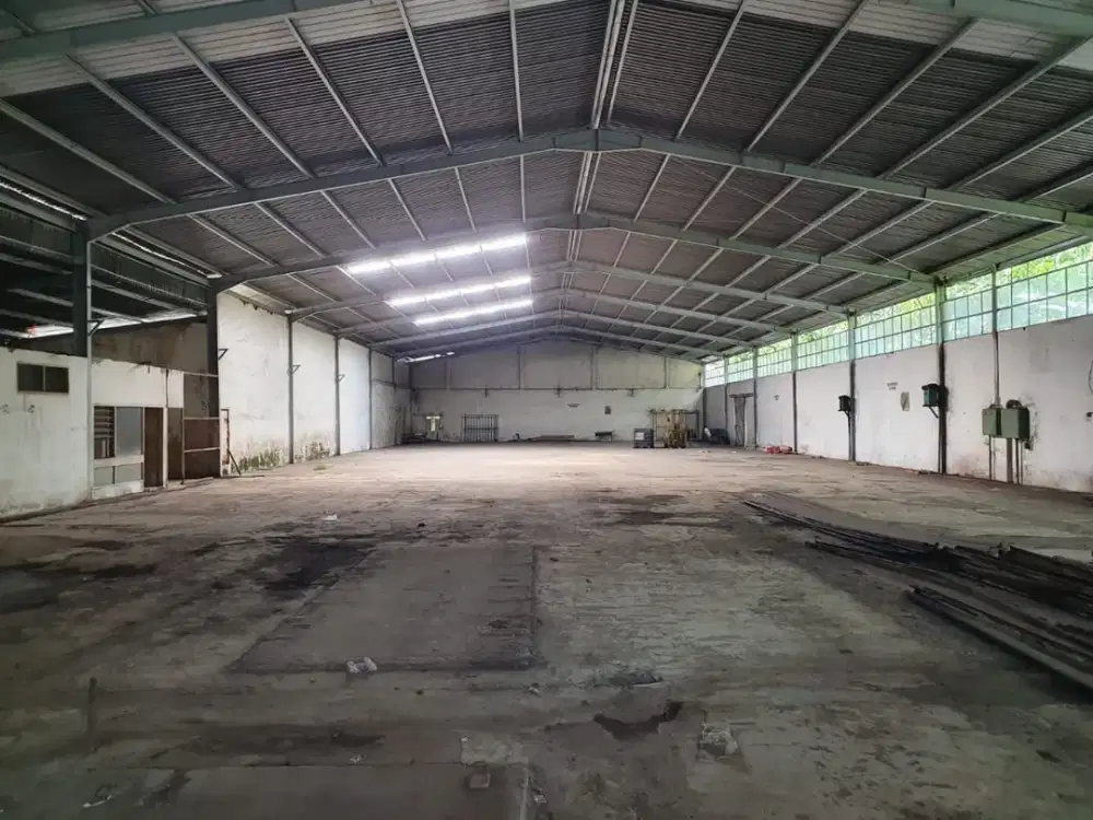 Gudang Bersama di Moh Toha