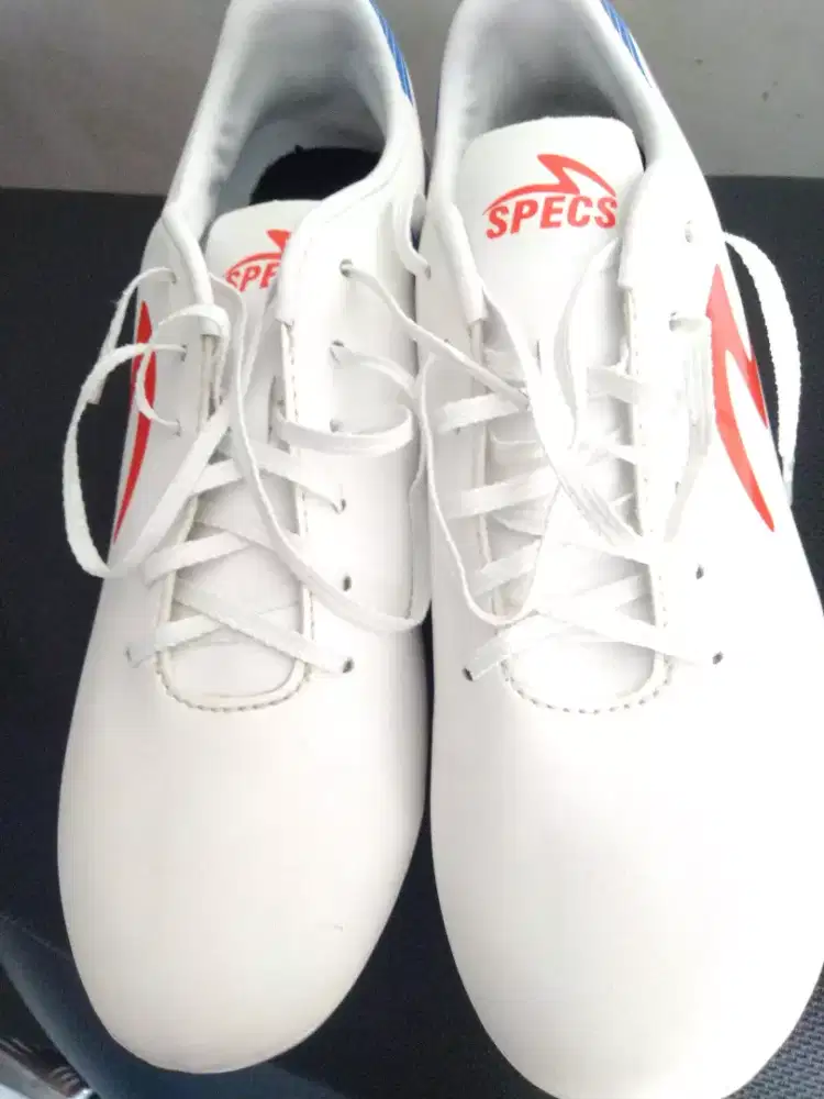 SPECS bola like new