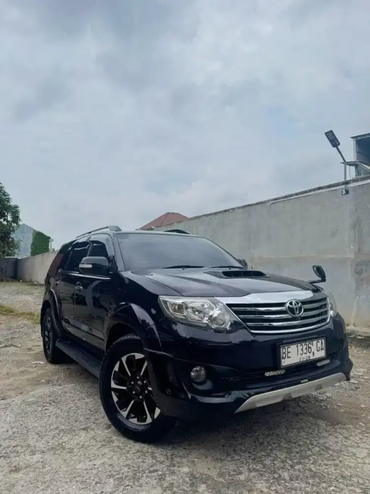 FORTUNER 2.5 VNT TRD