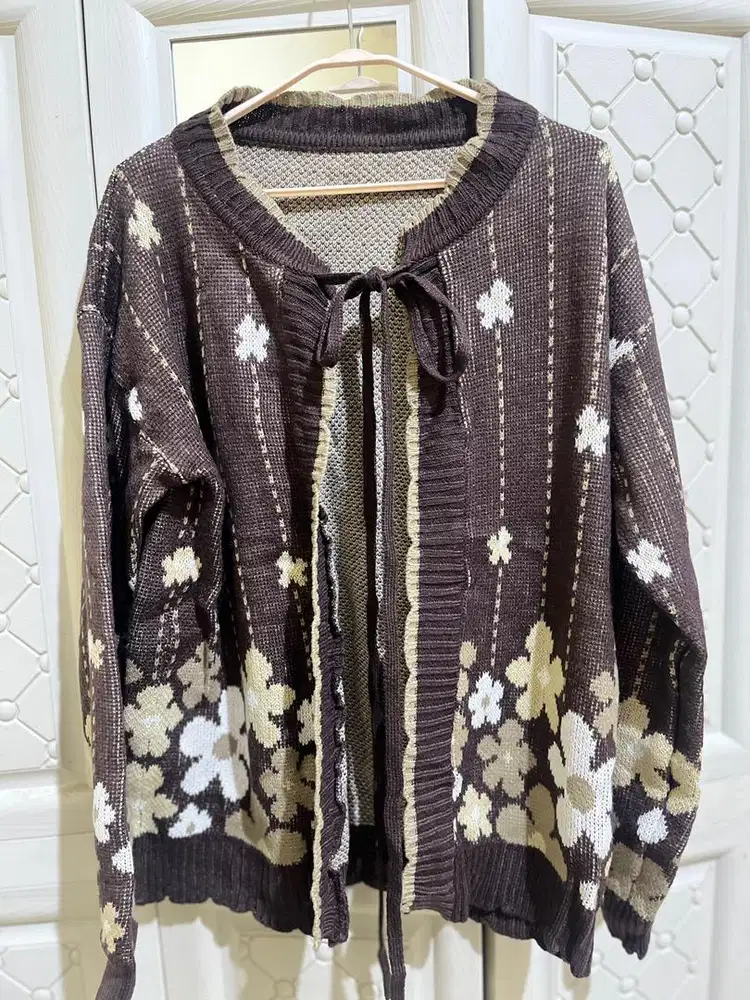 Cardigan coklat binga lengan panjang