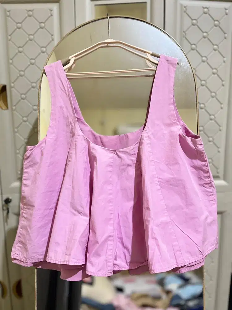 Blouse pink, merah muda, tanpa lengan crop top