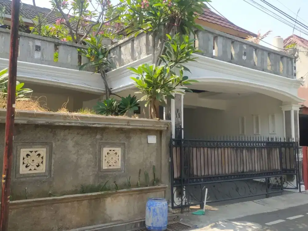 Rumah Asri LT 200 M² di Duren Sawit