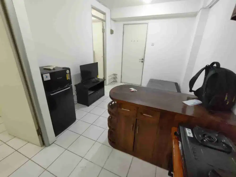 Apartemen rapih siap pakai full furnished disewakan Gading Nias Residence tower Alamanda lantai sedang Kelapa Gading Jakarta Utara