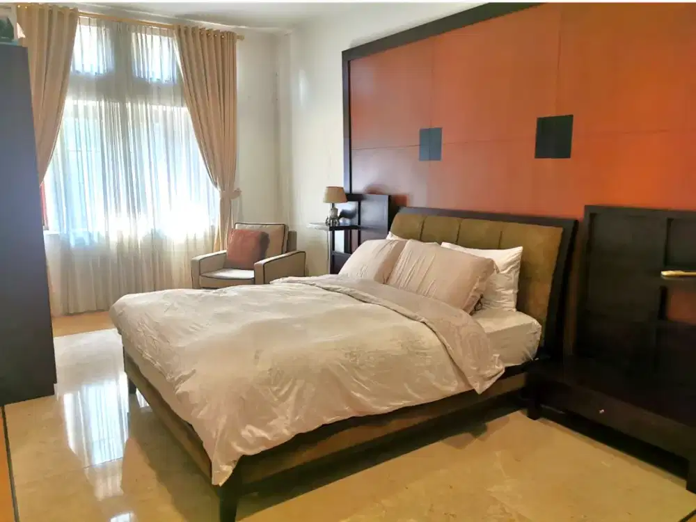 Prime Location! Rumah Cantik Menteng 375m2 4+2KT Semi Furnished
