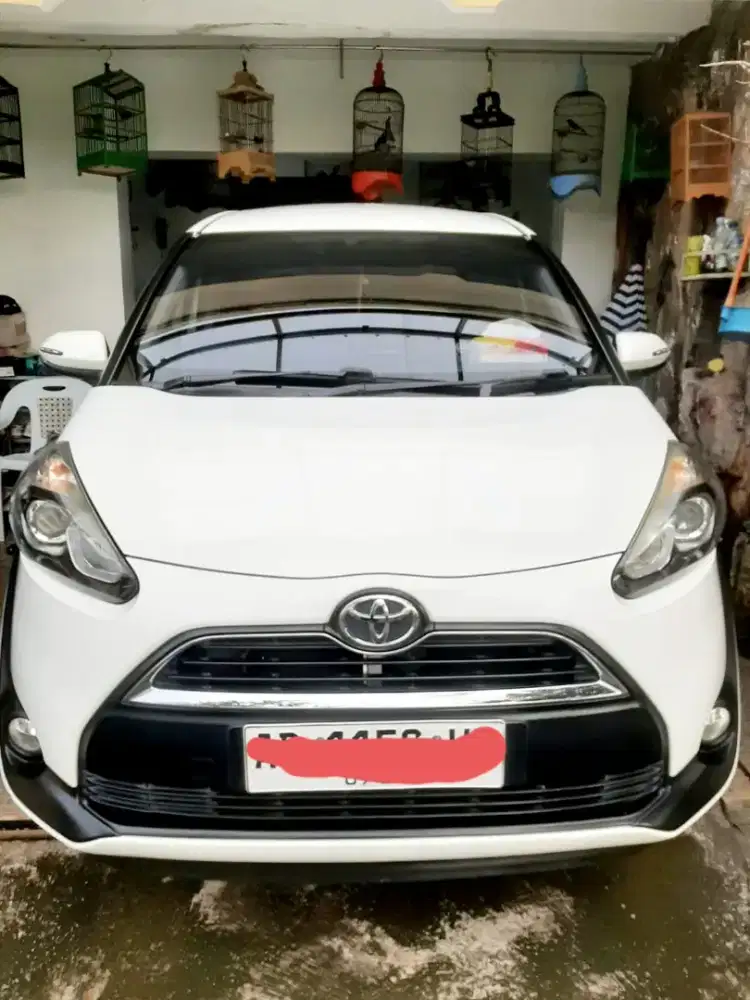 Toyota Sienta 1.5 Type V – Terawat, Siap Pakai