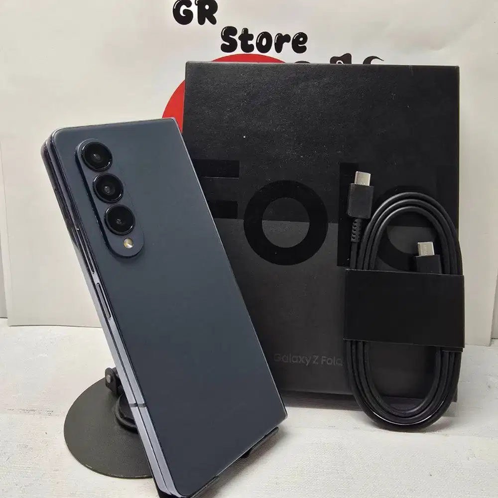 Samsung Galaxy Z Fold 4 GreyGreen 12/256 Fullset (BEA CUKAI)