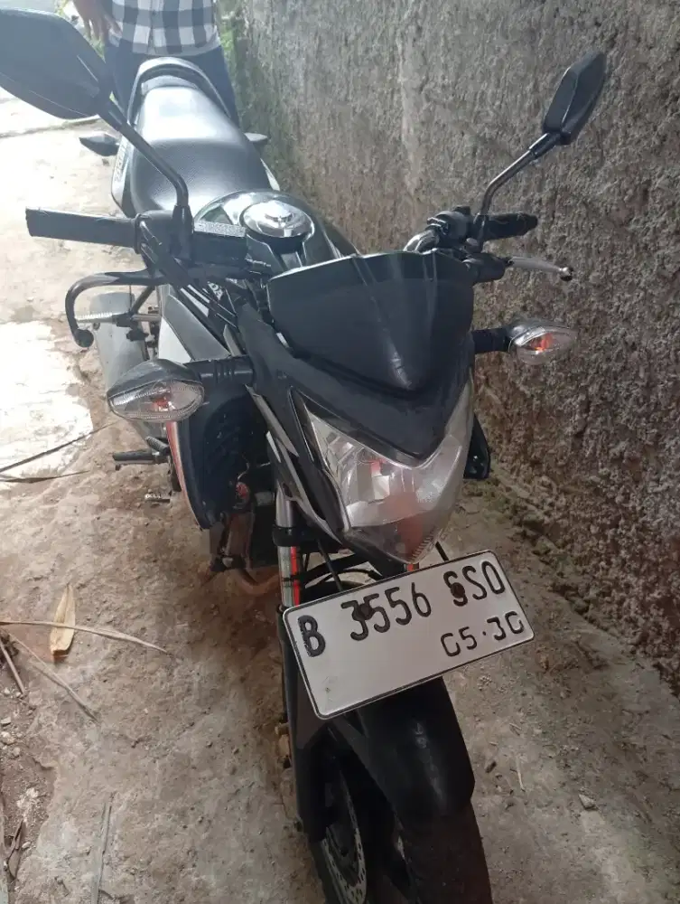 HONDA CB150 R street fire